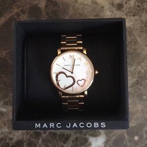 Marc Jacobs Elegant Woman’s Watch.
